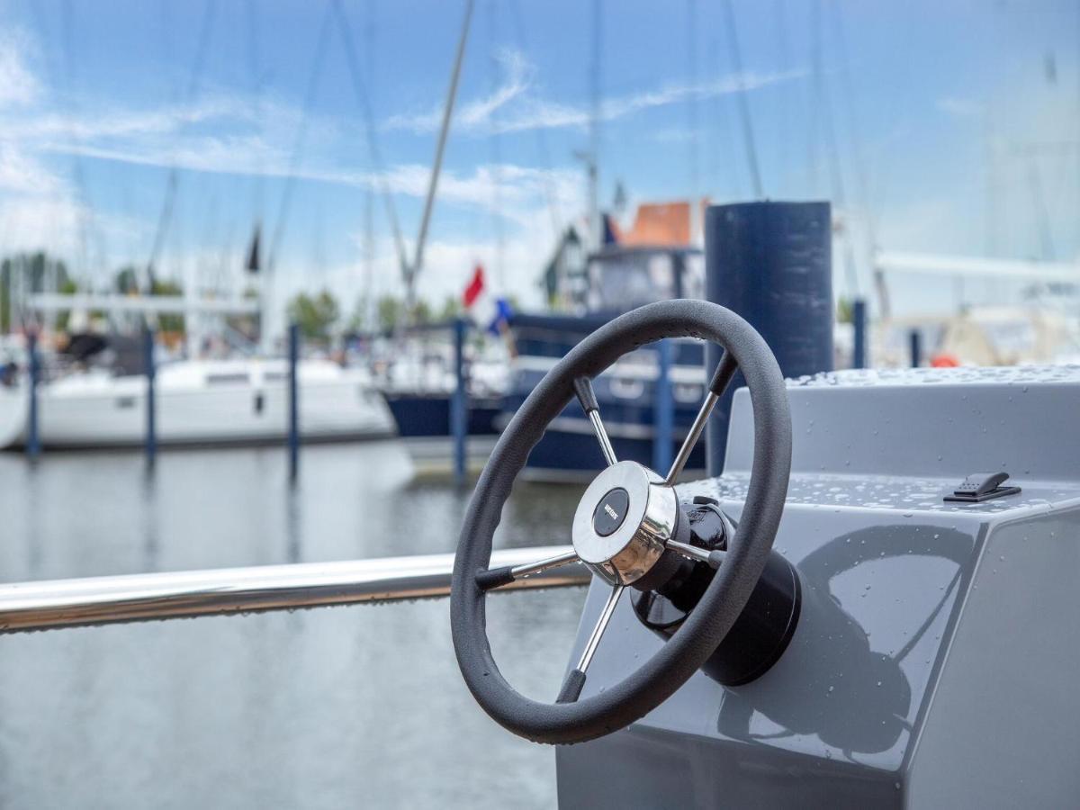 Luxury Houseboat In Volendam Marina 호텔 외부 사진